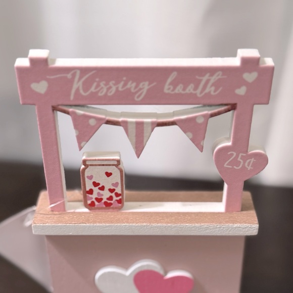 NWT Hobby Lobby Kissing Booth Wooden Table Decor Pink Valentines Day - Picture 2 of 4